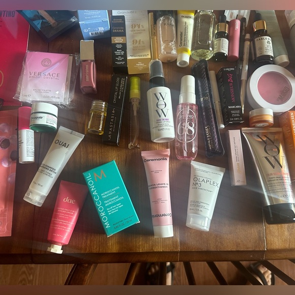 Makeup Mystery Bundle - Picture 14 of 15